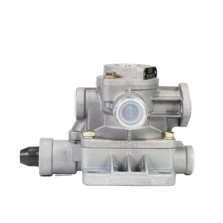 Zawór sterujący hamulca HZS-4 przyczepy D35 D47 D50