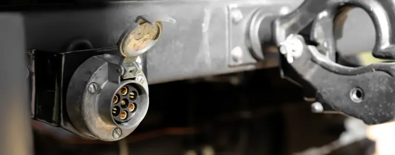 jak sprawdzić gniazdo przyczepy