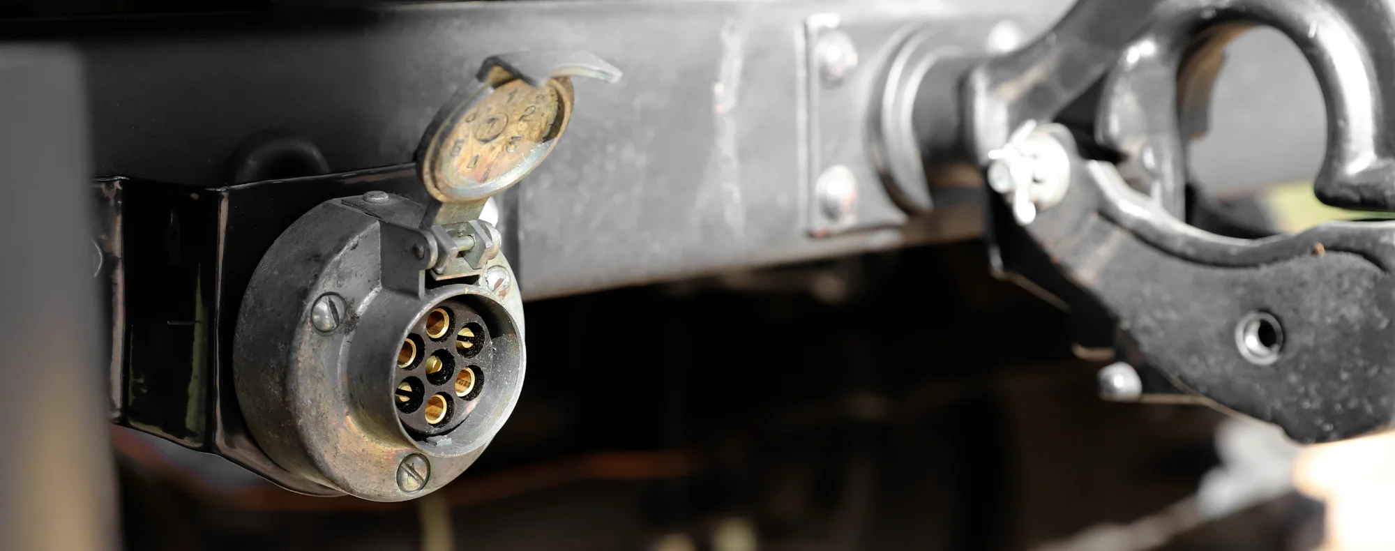 jak sprawdzić gniazdo przyczepy